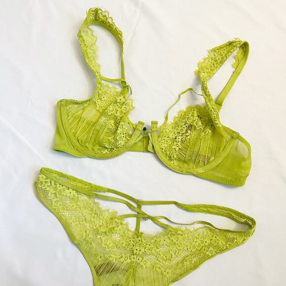 Lace Panty Lingerie Set - Picture 2 of 4